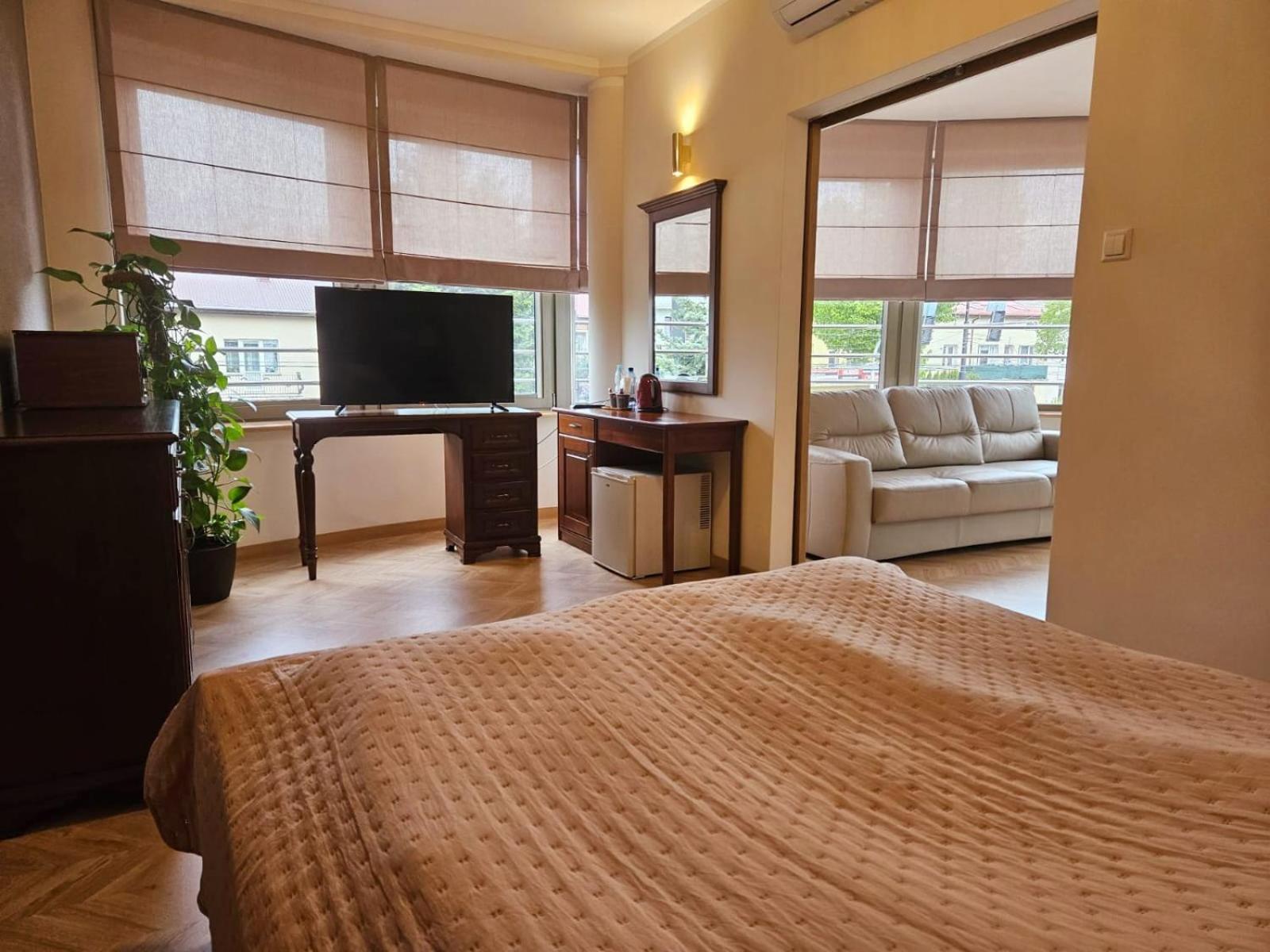 לובלין Restauracja Hotel Przystan מראה חיצוני תמונה